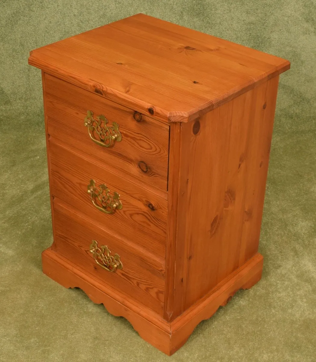 Pine Bedside Drawers