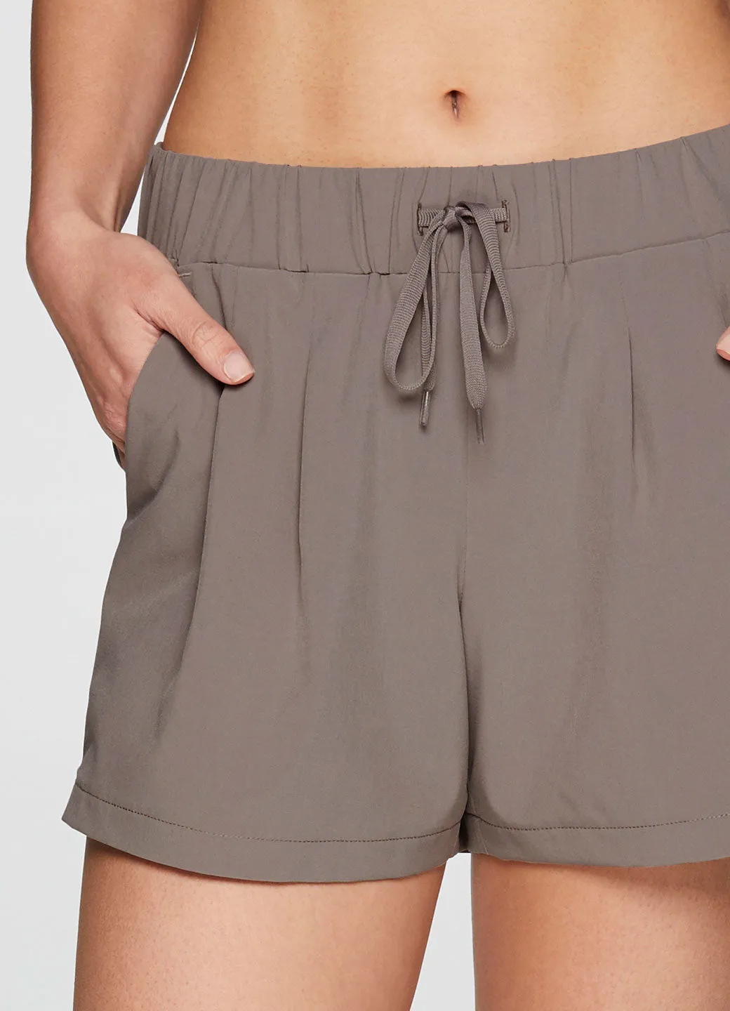 Pleats Please Walking Short