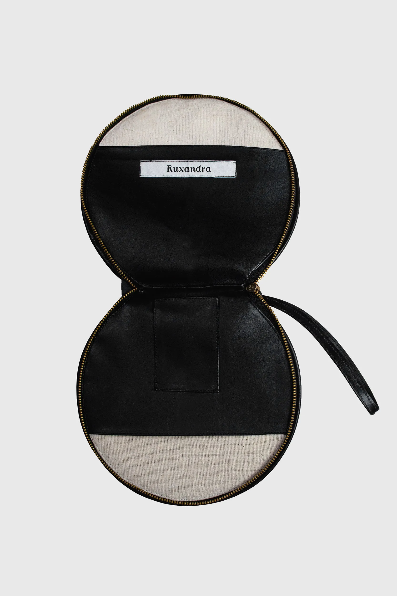 Round Wallet - Black